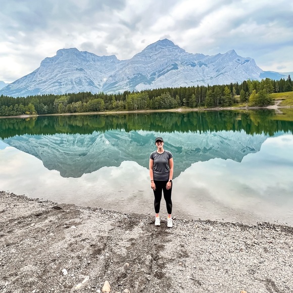 Meet your Posher, Ainsley - Picture 1 of 1